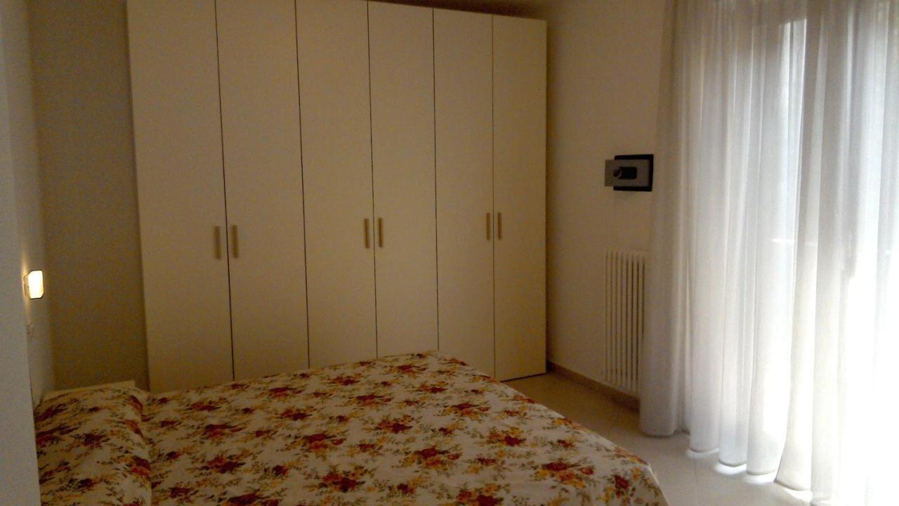Verde Mare "Appartamenti Per Vacanze" Tortoreto Екстер'єр фото