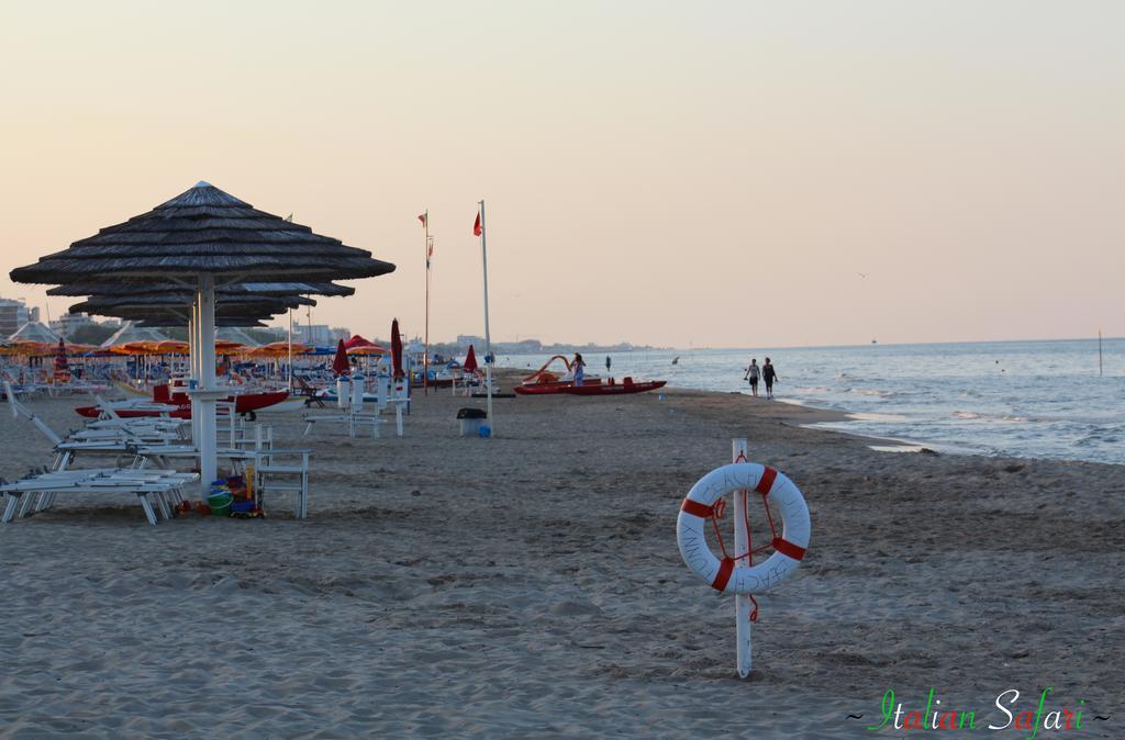 Verde Mare "Appartamenti Per Vacanze" Tortoreto Екстер'єр фото
